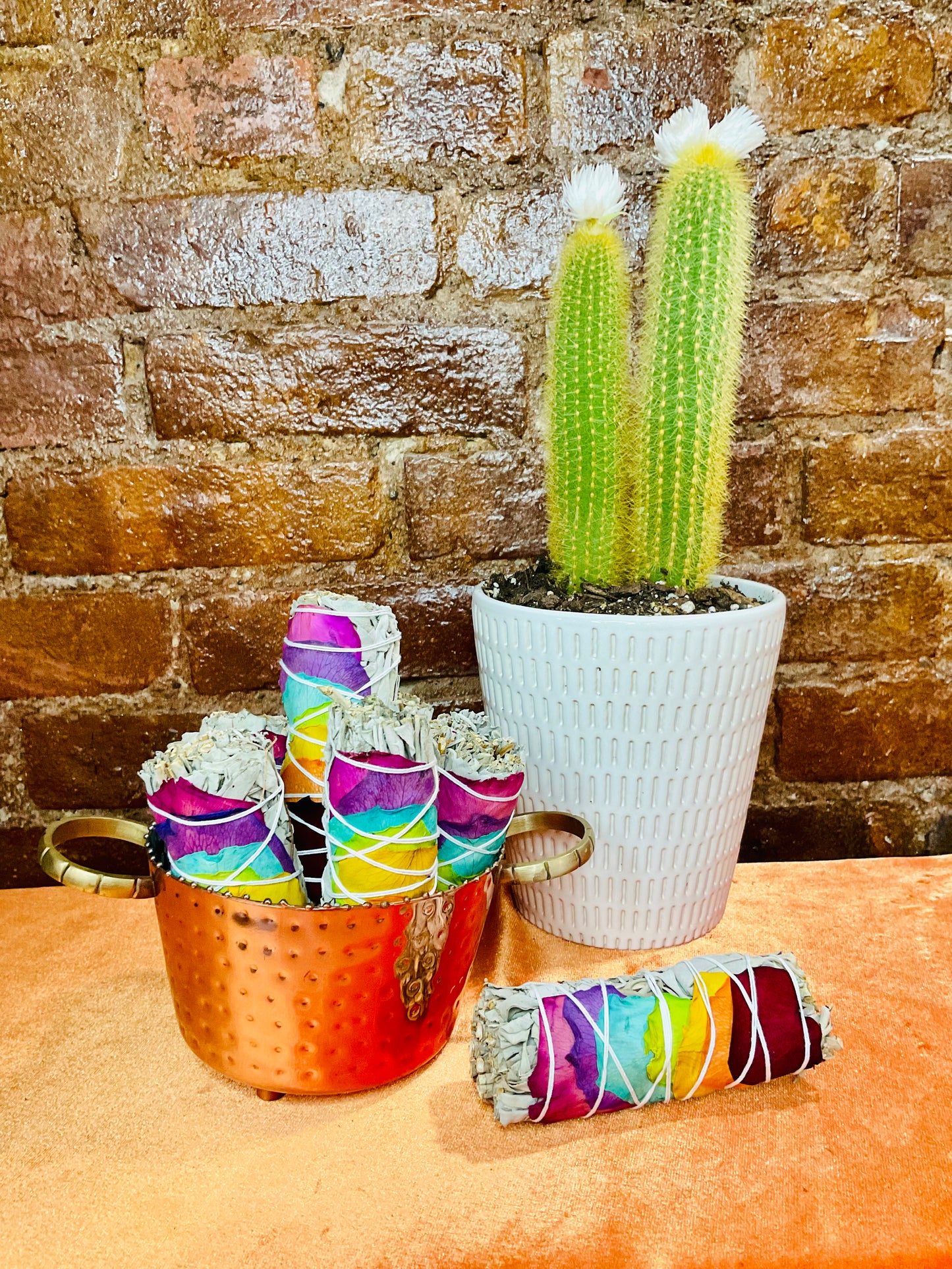 White Sage and Seven Chakra Roses smudge bundle (small)